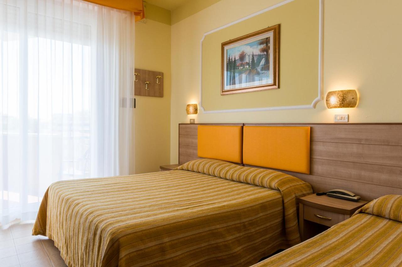 Hotel Miranda Bellaria-Igea Marina Exteriör bild